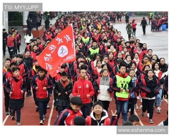 漫画风格的足球明星背影女神照片展现独特魅力与运动精神